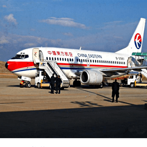 阿克苏红旗坡机场物流航空快运业稳步发展的原因是什么？